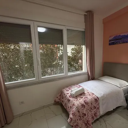 Luna 3* Piza